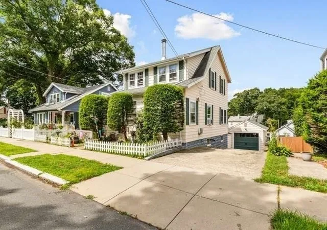2nd image of 42 Piedmont St, Lynn, MA 01904 | MLS# 73564482