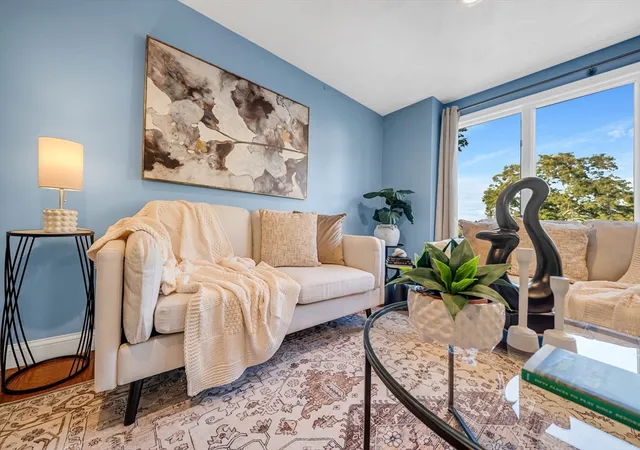 Listing Photo 5 - Condo for sale in building located at 2 Atkinson Dr, Saugus, MA 01906 - Unit #19