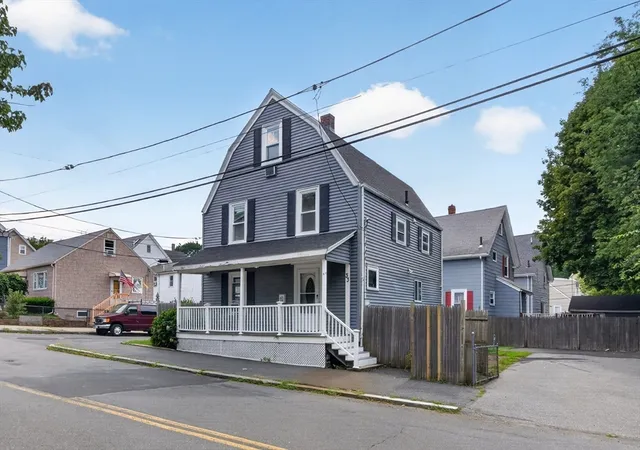2nd image of 33 Pierpont St, Peabody, MA 01960 | MLS# 73562268