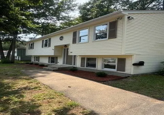 3rd image of 84 Catherine Street, Gardner, MA 01440 | MLS# 73563671