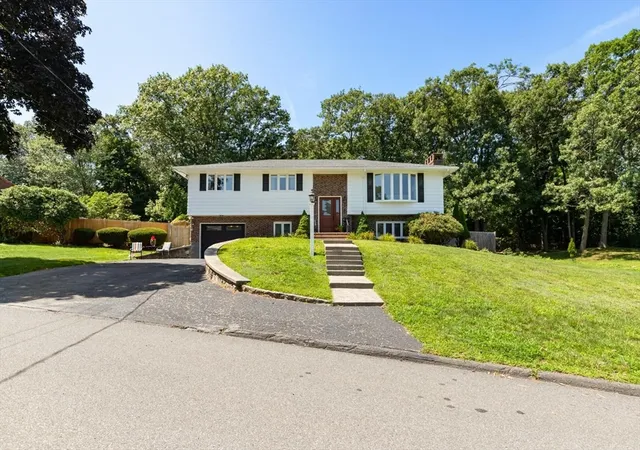 38th image of 3 Gigante Dr, Stoneham, MA 02180 | MLS# 73560918