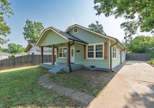 1st image of 1627 N Market Ave, Shawnee, OK 74804 | MLS# 1242421
