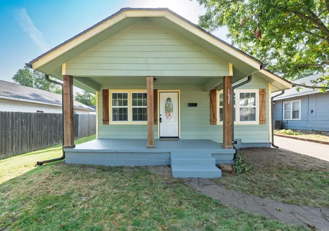 2nd image of 1627 N Market Ave, Shawnee, OK 74804 | MLS# 1242421