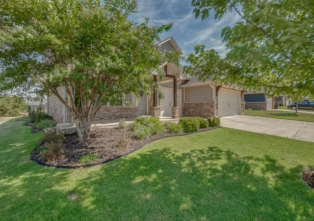 Photo 4 of Sale Pending at 1201 NE 35th Street, Moore, OK 73160 | MLS# 1243403 | Listing updated on 2026-08-20