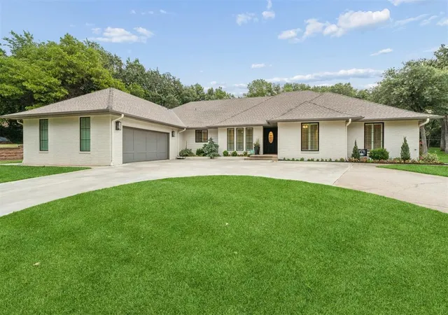 Photo 2 of Sale Pending at 10200 E Apple Valley Rd, Oklahoma City, OK 73151 | MLS# 1243489 | Listing updated on 2026-09-05