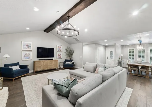 Photo 4 of Sale Pending at 10200 E Apple Valley Rd, Oklahoma City, OK 73151 | MLS# 1243489 | Listing updated on 2026-09-05
