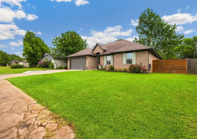 Photo 3 of Sale Pending at 3004 Rankin Ter, Edmond, OK 73013 | MLS# 1244146 | Listing updated on 2026-08-30