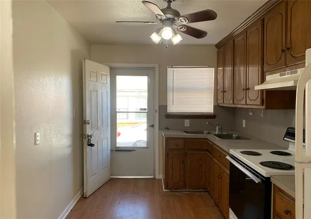 2nd image of 553 E Indian Dr, Oklahoma City, OK 73110 | MLS# 1244974
