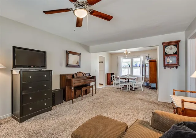 2nd image of 3721 Nw 32nd St, Oklahoma City, OK 73112 | MLS# 1245132