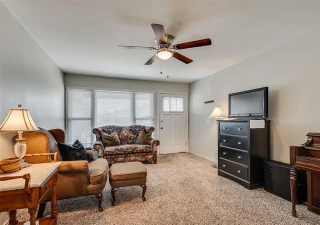 3rd image of 3721 Nw 32Nd St, Oklahoma City, OK 73112 | MLS# 1245132