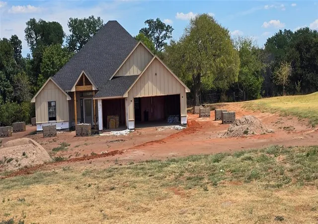 Photo 3 of Single family home for sale at 1149 Wolf Creek Ct, Blanchard, OK 73010 | MLS# 1245646 | Listing updated on 2026-10-02