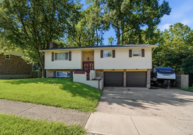 5th image of 804 Victoria Dr, Franklin, OH 45005 | MLS# 1883977