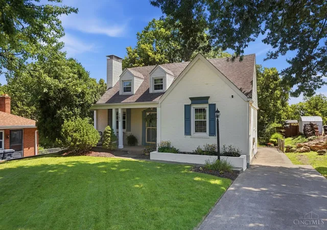 Photo 2 of Sale Pending at 260 Pedretti Ave, Delhi Twp, OH 45238 | MLS# 1889637 | Listing updated on 2026-08-16