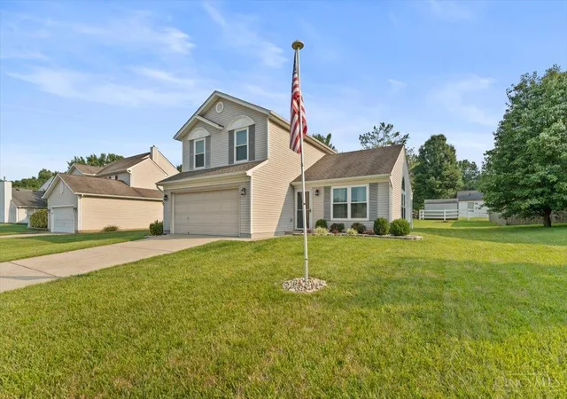 2nd image of 2045 Sunset View Ln, Amelia, OH 45102 | MLS# 1890252