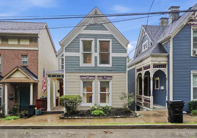 2nd image of 539 Hoge St, Cincinnati, OH 45226 | MLS# 1889308