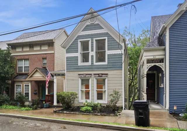 3rd image of 539 Hoge St, Cincinnati, OH 45226 | MLS# 1889308