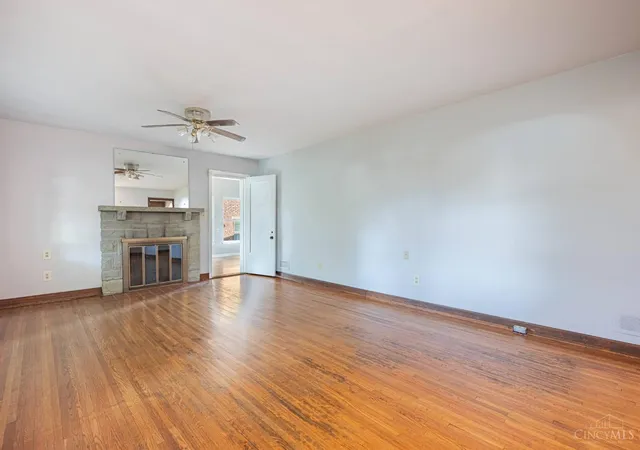 Photo 3 of Sale Pending at 26 Red Bud Dr, Middletown, OH 45042 | MLS# 1886587 | Listing updated on 2026-09-14