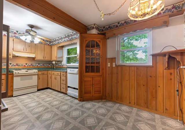 Photo 4 of Sale Pending at 26 Red Bud Dr, Middletown, OH 45042 | MLS# 1886587 | Listing updated on 2026-09-14