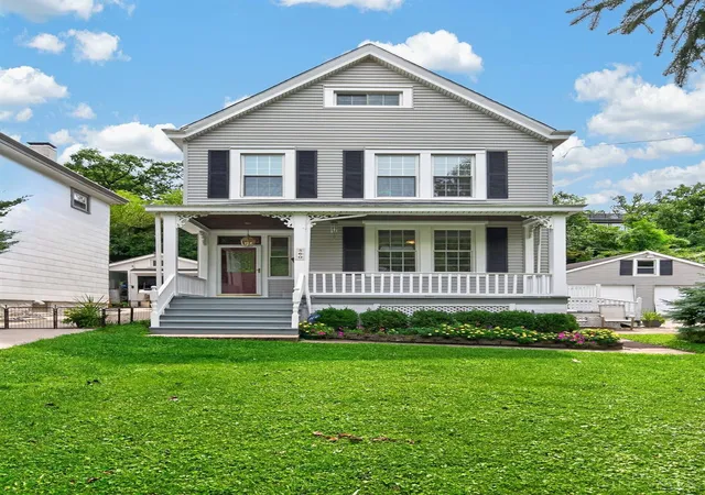 2nd image of 560 Delta Ave, Cincinnati, OH 45226 | MLS# 1890892