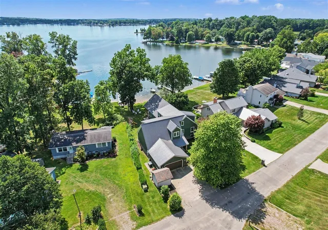 Photo 2 of Sale Pending at 1064 Bay View Dr, Coldwater, MI 49036 | MLS# 70555695 | Listing updated on 2026-09-08
