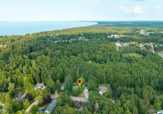 2nd image of 48 Sandwood Dr, Marquette, MI 49855 | MLS# 50218538