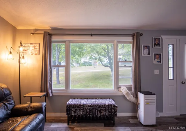 5th image of 48 Sandwood Dr, Marquette, MI 49855 | MLS# 50218538