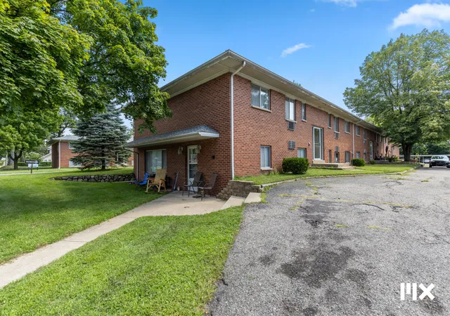 3rd image of 2907 S Burdick St, Kalamazoo, MI 49001 | MLS# 70527925