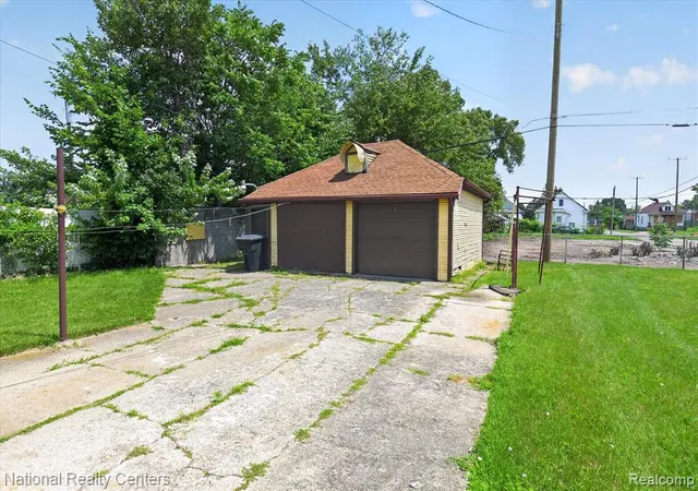 37th image of 13814 Newbern St, Hamtramck, MI 48212 1627 | MLS# 61006578