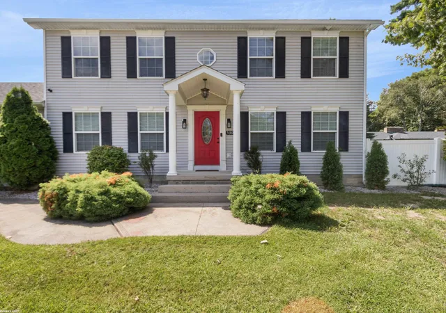 Photo 3 of Sale Pending at 53053 Washington St, New Baltimore, MI 48047 | MLS# 50220259 | Listing updated on 2026-09-06
