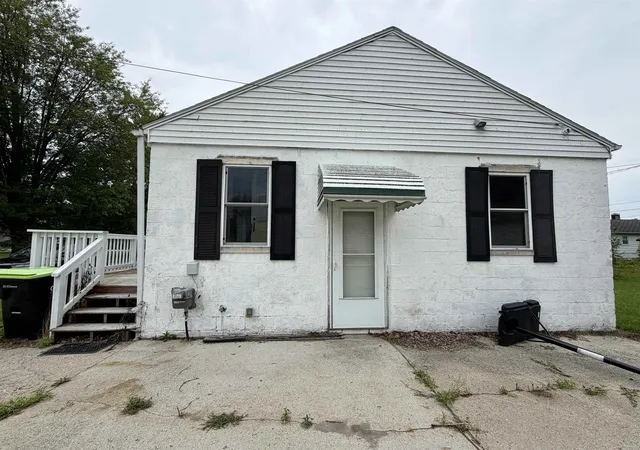Photo 2 of Single family home for sale at 111 6th Street, Pinconning, MI 48650 | MLS# 50217843 | Listing updated on 2026-08-10