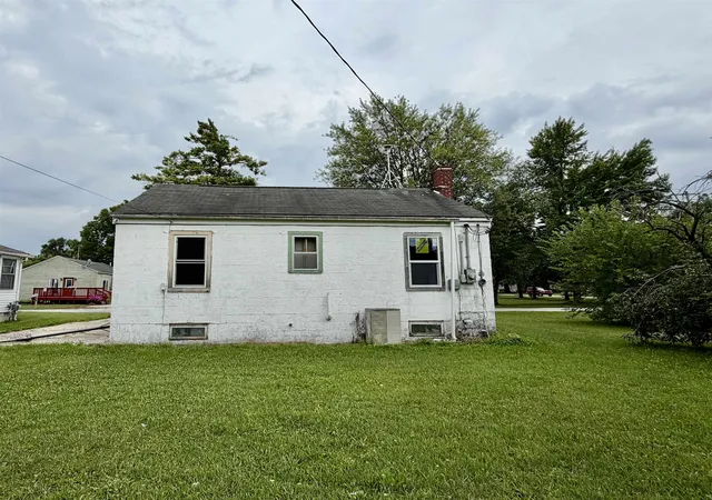 Photo 3 of Single family home for sale at 111 6th Street, Pinconning, MI 48650 | MLS# 50217843 | Listing updated on 2026-08-10