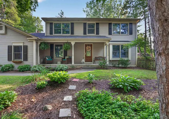 2nd image of 5909 Woodpark Dr, Midland, MI 48640 | MLS# 50217885