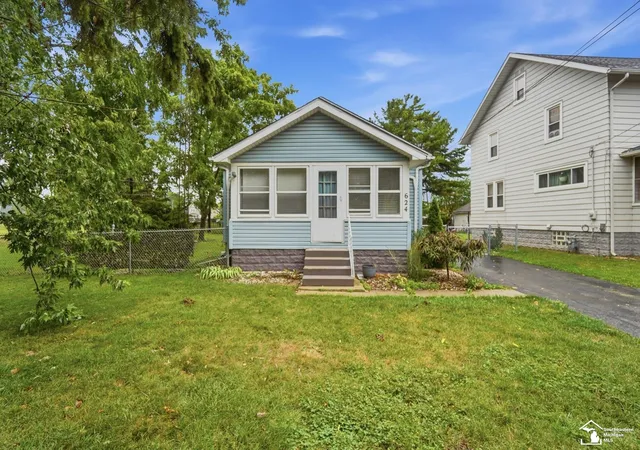 1st image of 624 Palmwood Ave, Monroe, MI 48161 | MLS# 50218177