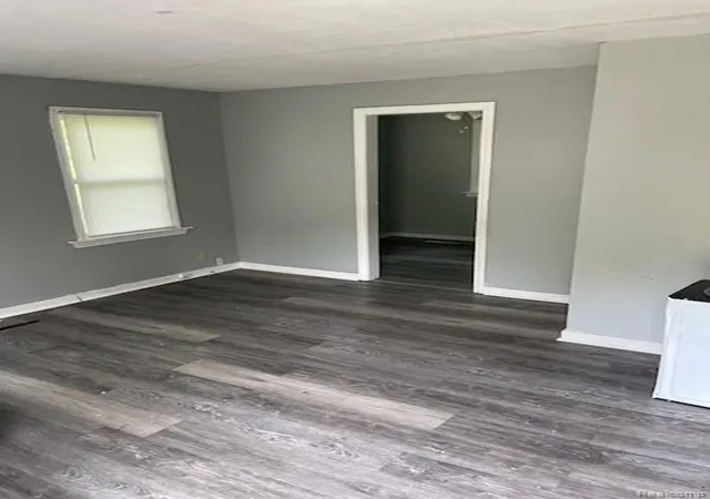 Photo 2 of Single family home for sale at 334 S 24th Street, Saginaw, MI 48601 6334 | MLS# 61006636 | Listing updated on 2026-09-16