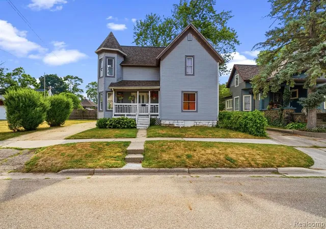 Photo 2 of Single family home for sale at 205 N Mackinaw St, Durand, MI 48429 1414 | MLS# 61013553 | Listing updated on 2026-09-04