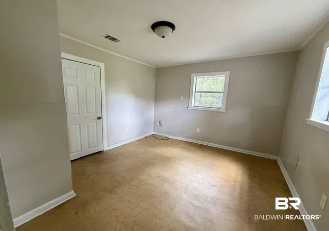 3rd image of 2708 Edgewood St, Mobile, AL 36607 | MLS# 399471