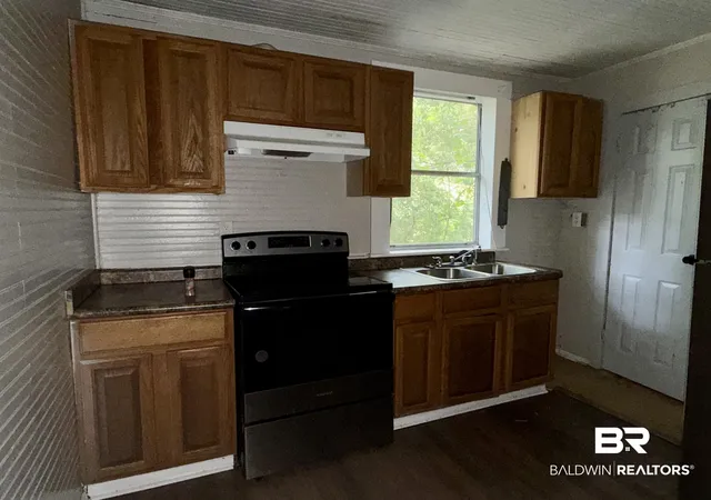 5th image of 2708 Edgewood St, Mobile, AL 36607 | MLS# 399471