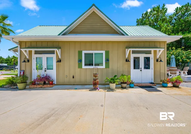 3rd image of 11895 Gateway Dr, Elberta, AL 36530 | MLS# 408925