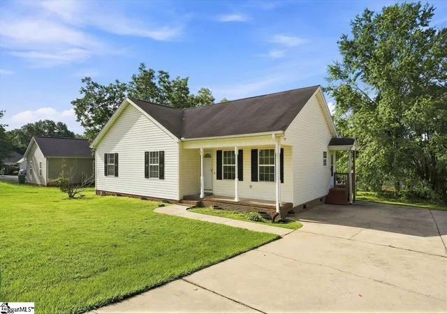 Photo 3 of Single family home for sale at 1207 Gap Creek Rd, Lyman, SC 29365 | MLS# 1599905 | Listing updated on 2026-08-28