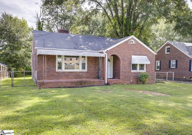 3rd image of 15 Dargan St, Greenville, SC 29611 | MLS# 1600513