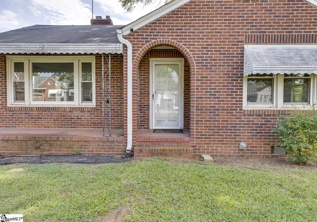 5th image of 15 Dargan St, Greenville, SC 29611 | MLS# 1600513