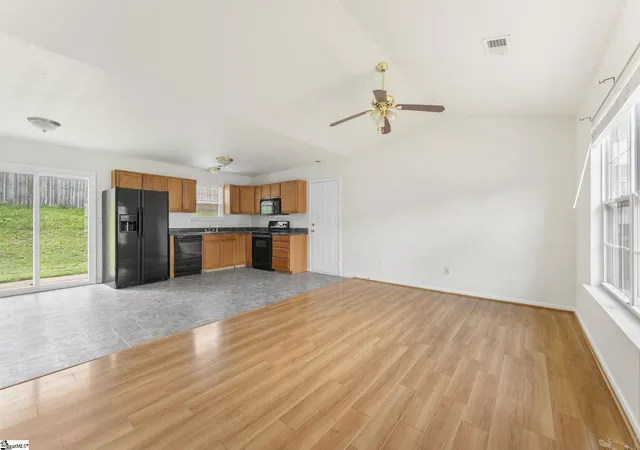 Photo 4 of Single family home for sale at 206 Juniper Leaf Wy, Greer, SC 29651 | MLS# 1600694 | Listing updated on 2026-08-17