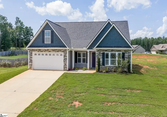 Photo 1 of Single family home for sale at 170 Fruitridge Trl, Inman, SC 29349 | MLS# 1601407 | Listing updated on 2026-09-14