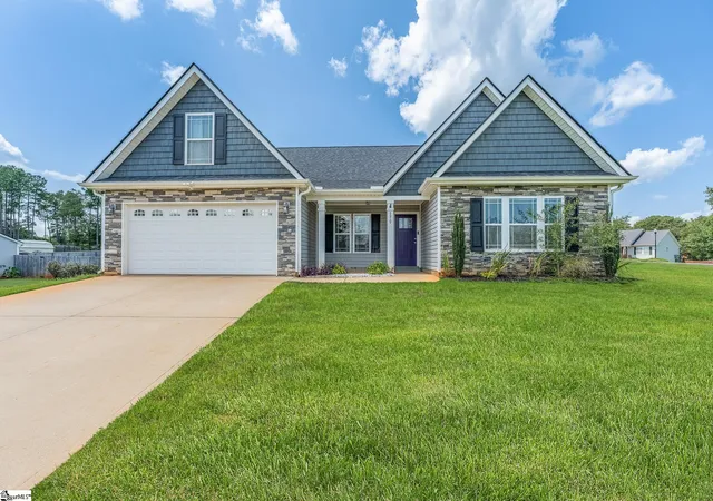 Photo 2 of Single family home for sale at 170 Fruitridge Trl, Inman, SC 29349 | MLS# 1601407 | Listing updated on 2026-09-14