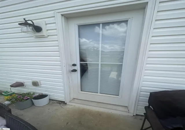 Photo 2 of Single family home for sale at 2025 Evanston Dr, Wellford, SC 29385 | MLS# 1600293 | Listing updated on 2026-09-03