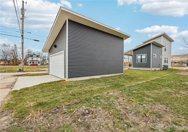 44th image of 1260 W 1st St, Dayton, OH 45402 | MLS# 948011