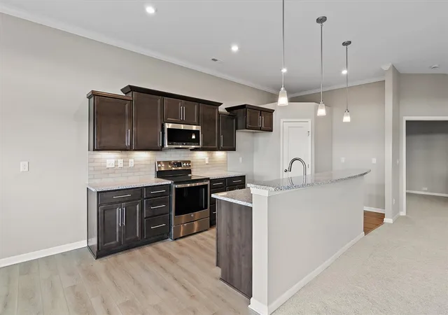 2nd image of 411 Brandon Dunes Ct #12-302, Lebanon, OH 45036 | MLS# 949583