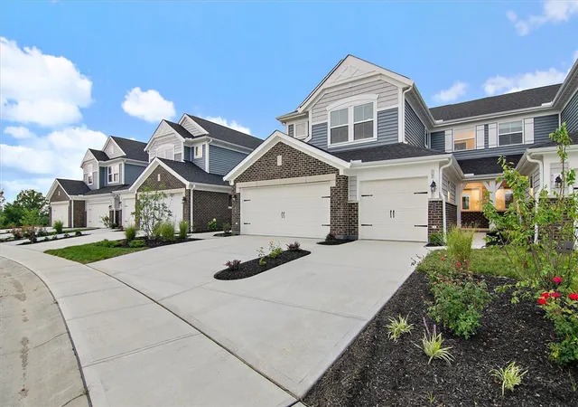 1st image of 423 Brandon Dunes Ct #12-303, Lebanon, OH 45036 | MLS# 949585