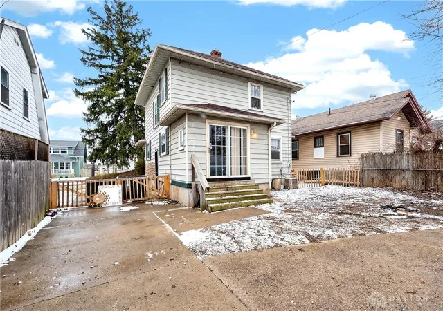 Photo 4 of Single family home for sale at 53 E Siebenthaler Ave, Dayton, OH 45405 | MLS# 952910 | Listing updated on 2026-08-19