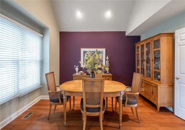 Photo 4 of Single family home for sale at 182 Barrington Village Dr, Xenia, OH 45385 | MLS# 954198 | Listing updated on 2026-08-18